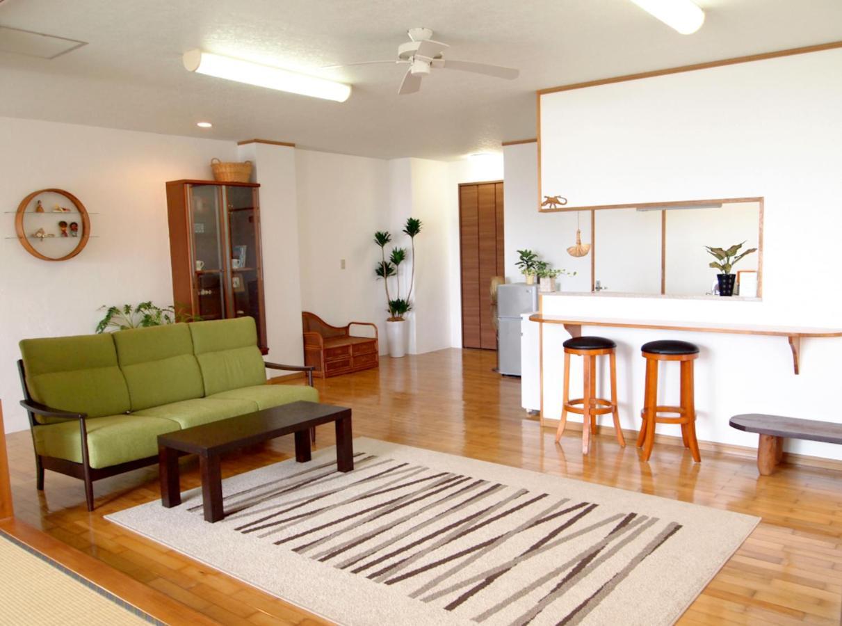 Rental Villa Luana Waioli Tomigusuku Exteriör bild
